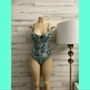💜Sam Edelman green Tropical Hummingbird One Piece Swimsuit w/ cutout💜